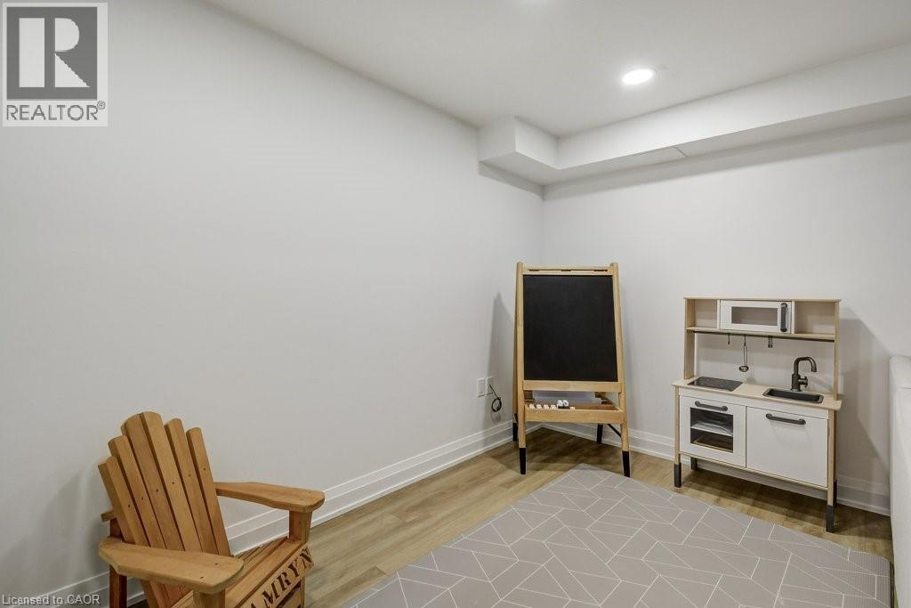 4 Harnesworth Crescent, Waterdown, Ontario  L8B 0J3 - Photo 28 - 40815602