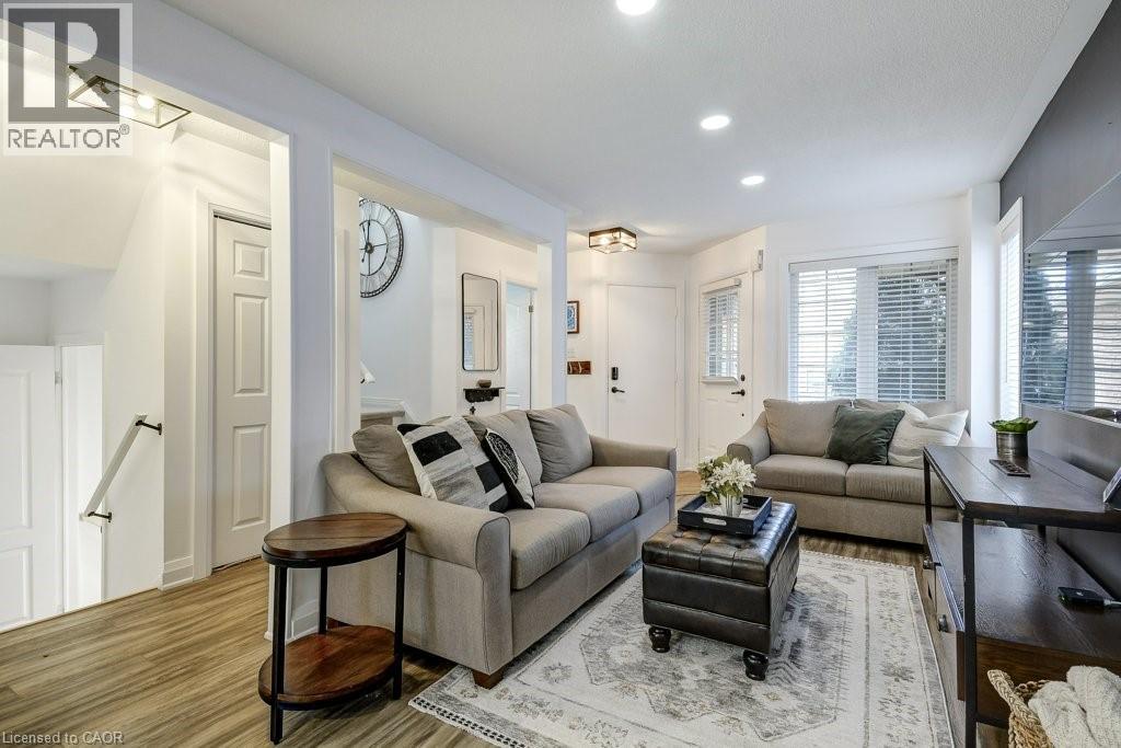 4 Harnesworth Crescent, Waterdown, Ontario  L8B 0J3 - Photo 9 - 40815602