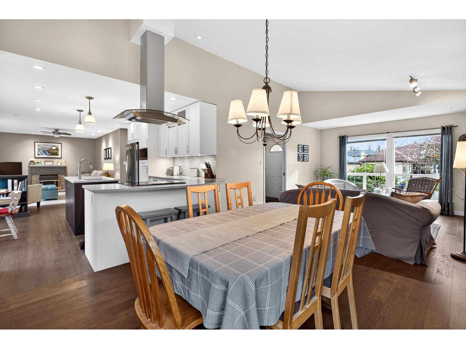 4851 208a Street, Langley, British Columbia  V3A 5X9 - Photo 8 - R3097531