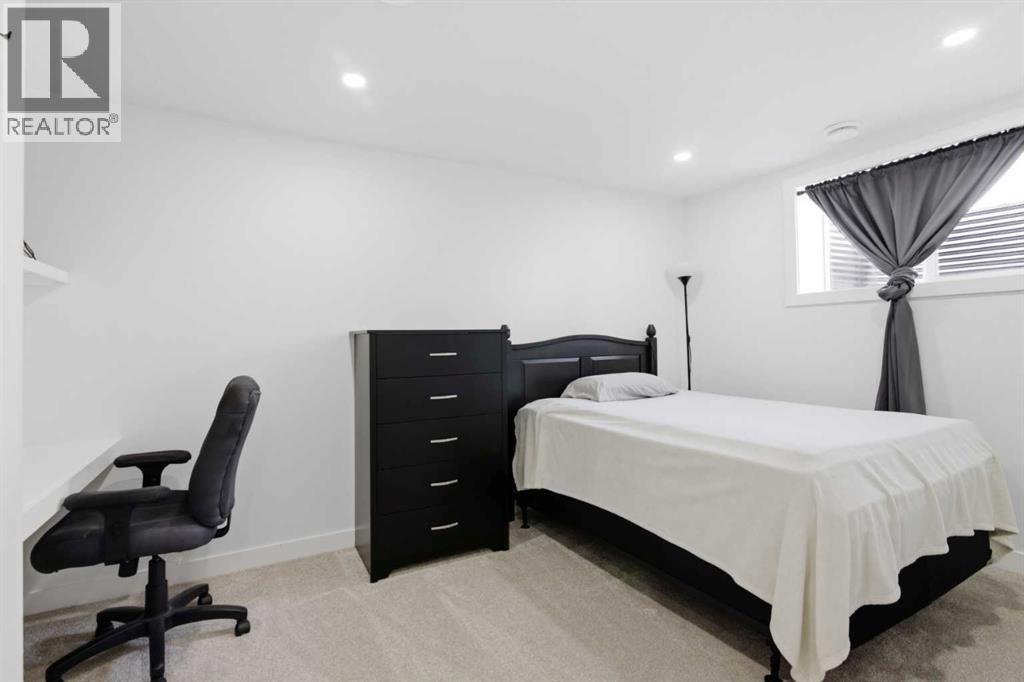 428 Queen Anne Way Se, Calgary, Alberta  T2J 4R9 - Photo 34 - A2291229