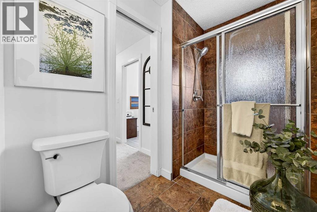 94 Candle Terrace Sw, Calgary, Alberta  T2W 6G7 - Photo 35 - A2296042