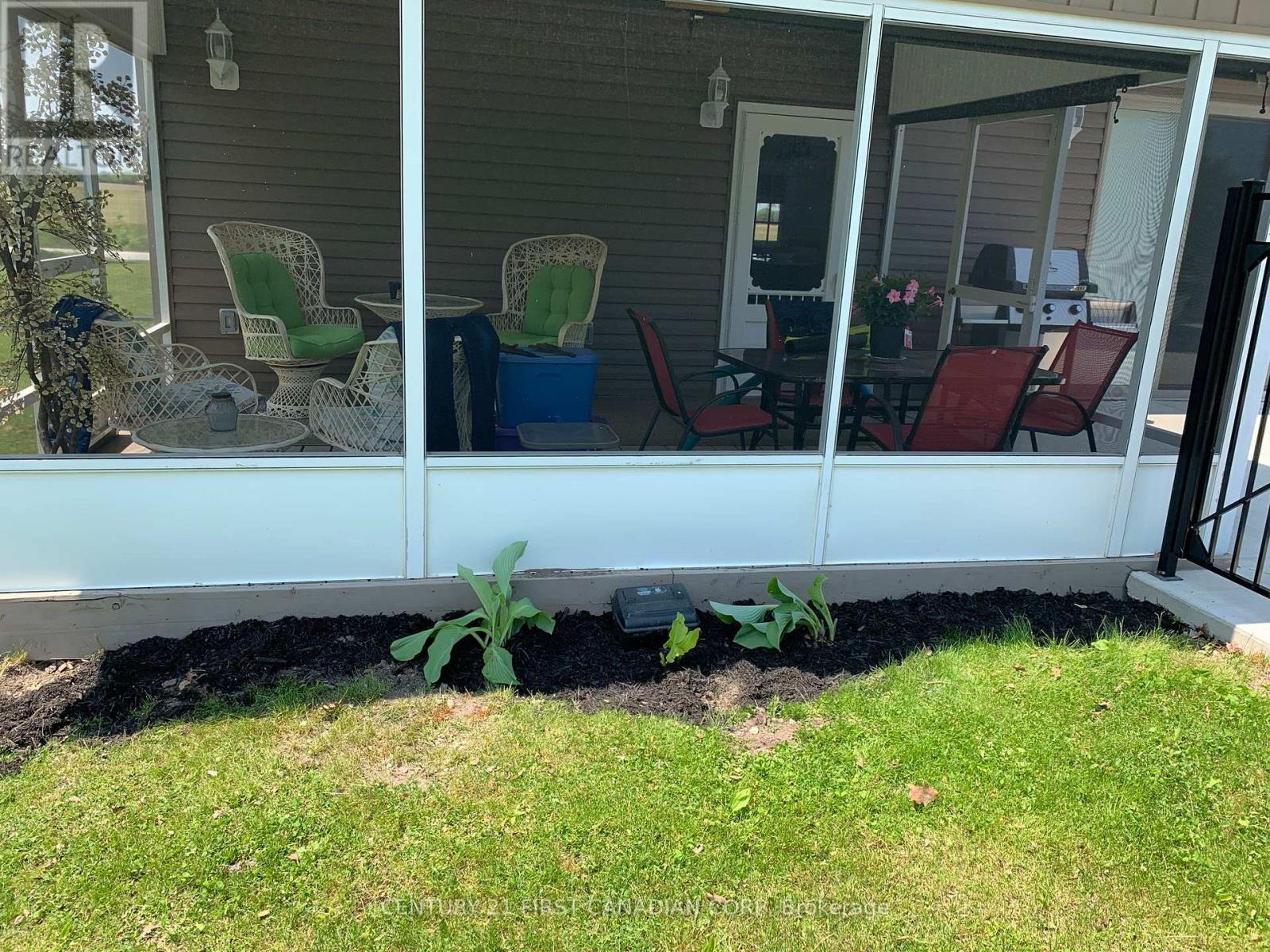 9128 Indian Hills Trail W, Lambton Shores, Ontario  N0N 1J2 - Photo 44 - X12929226