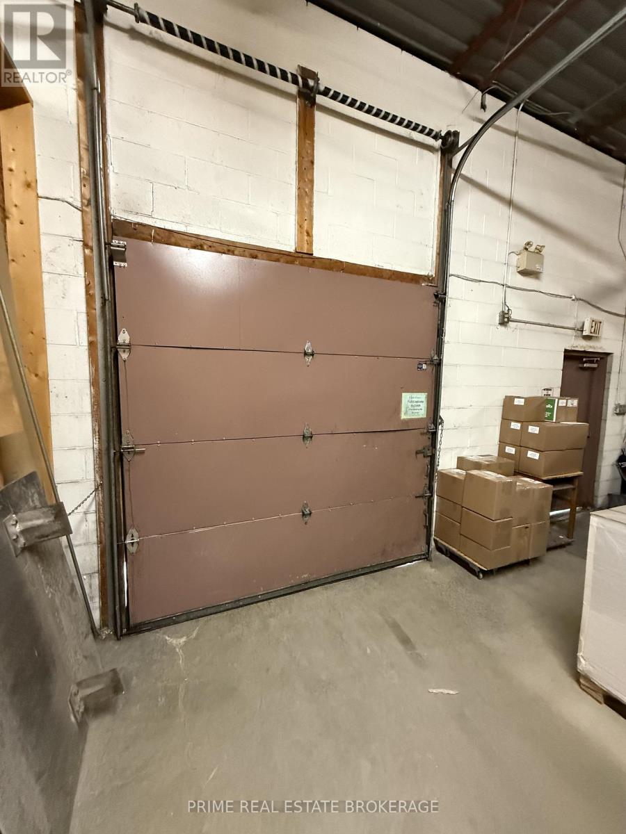 Unit 6+7 - 647 Wilton Grove, London South, Ontario  N6N 1N7 - Photo 10 - X12929262