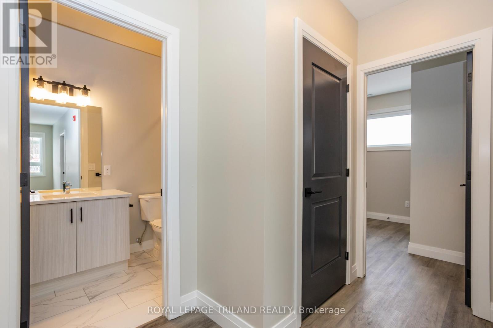 101 - 555 Teeple Terrace, London South, Ontario  N6K 0L6 - Photo 9 - X12929304