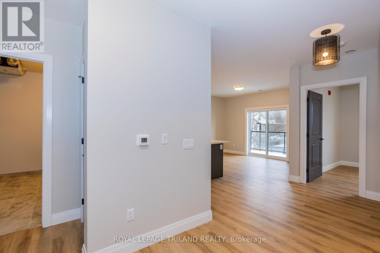 405 - 555 Teeple Terrace, London South, Ontario  N6K 0L6 - Photo 6 - X12929420