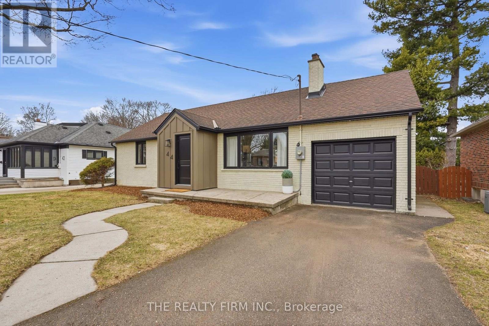 44 David Street, London South, Ontario  N6P 1B3 - Photo 3 - X12929466