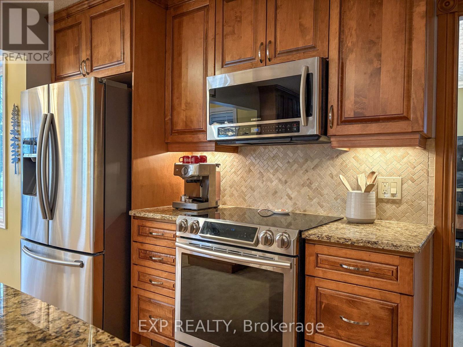 368 Mcandrew Avenue, Renfrew, Ontario  K7V 3X5 - Photo 6 - X12929316