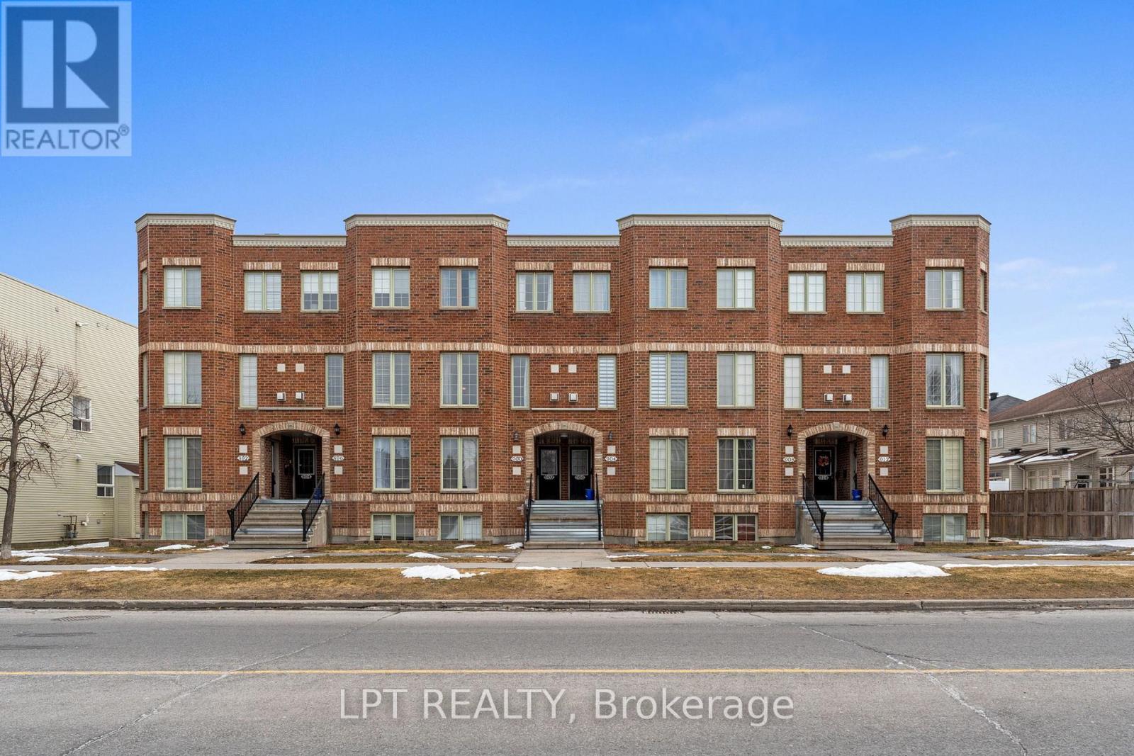 . - 902 LONGFIELDS DRIVE, ottawa, Ontario