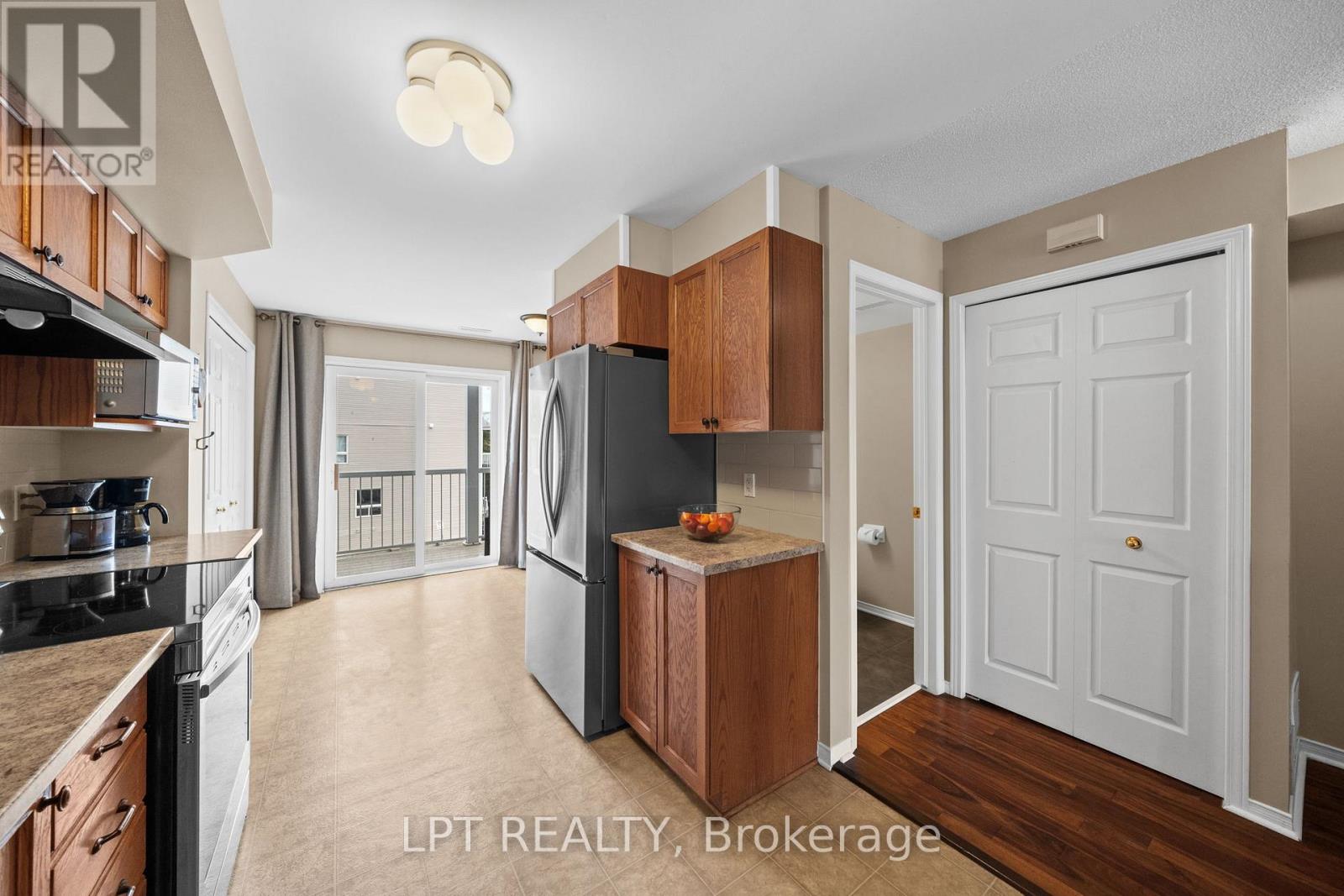 . - 902 Longfields Drive, Ottawa, Ontario  K2J 5K6 - Photo 9 - X12929356