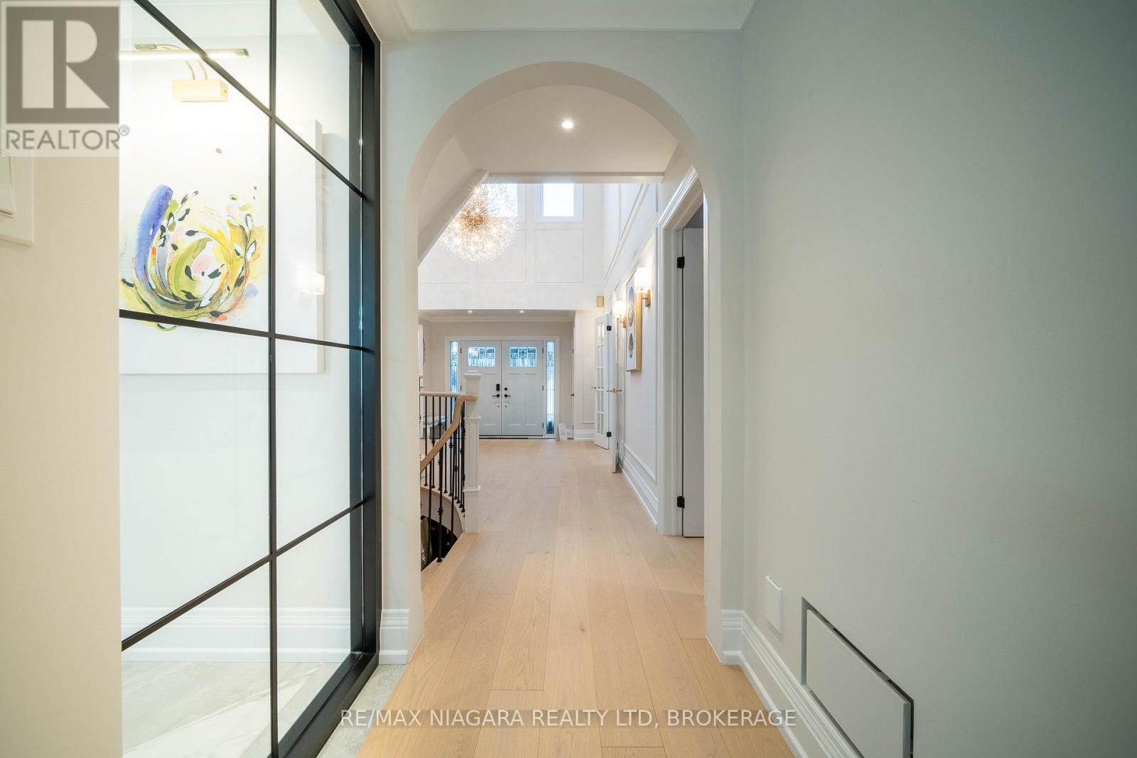 18 Mountbatten Road, Toronto, Ontario  M9P 1Z2 - Photo 21 - W12929252