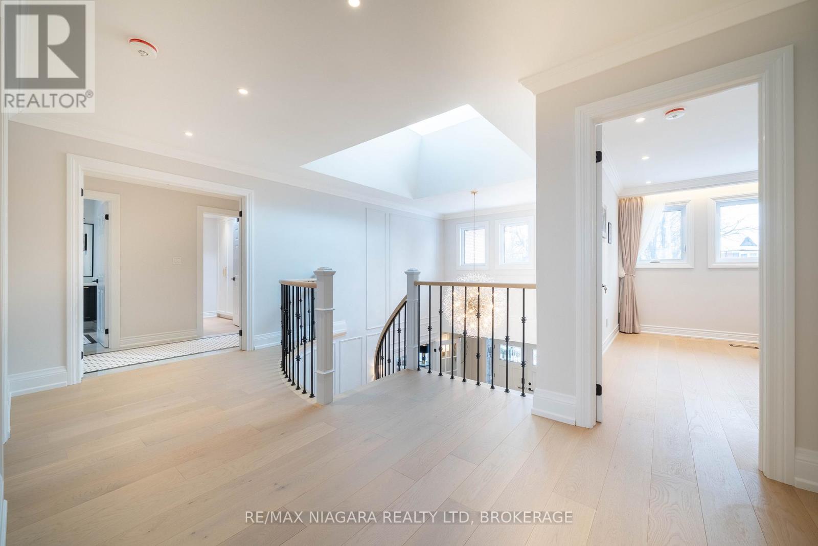 18 Mountbatten Road, Toronto, Ontario  M9P 1Z2 - Photo 25 - W12929252