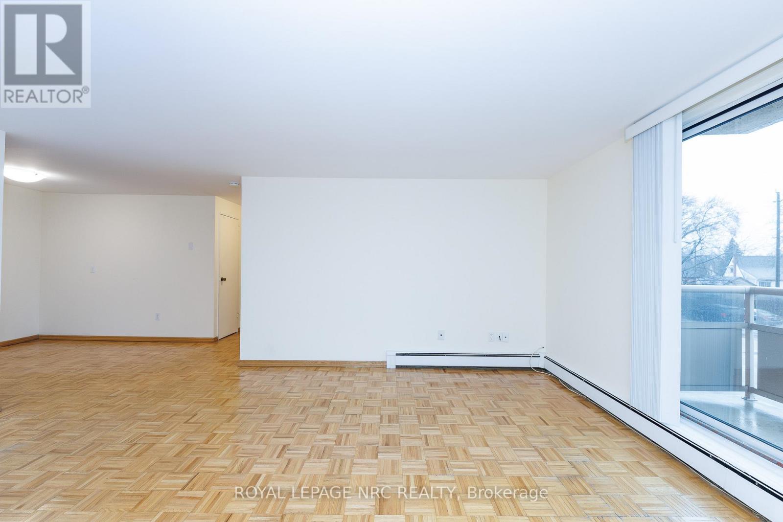 209 - 264 Grantham Avenue, St. Catharines, Ontario  L2M 5B5 - Photo 5 - X12929234