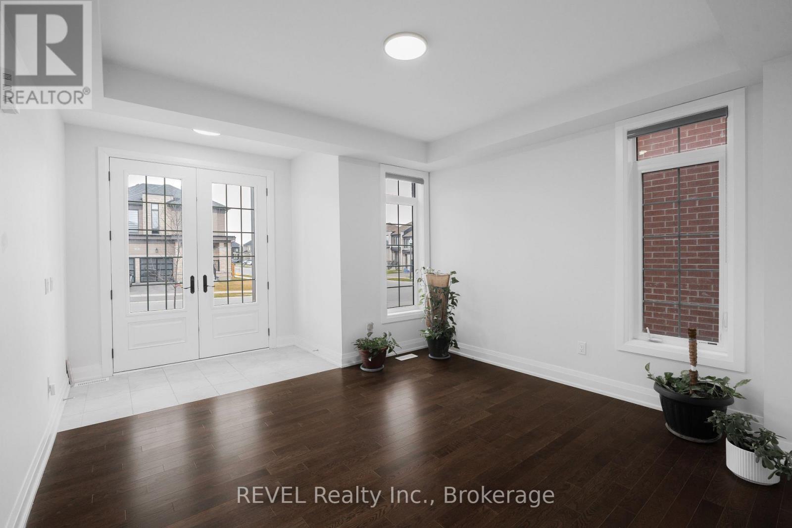 795 Queenston Boulevard, Woodstock, Ontario  N4T 0N1 - Photo 4 - X12929272