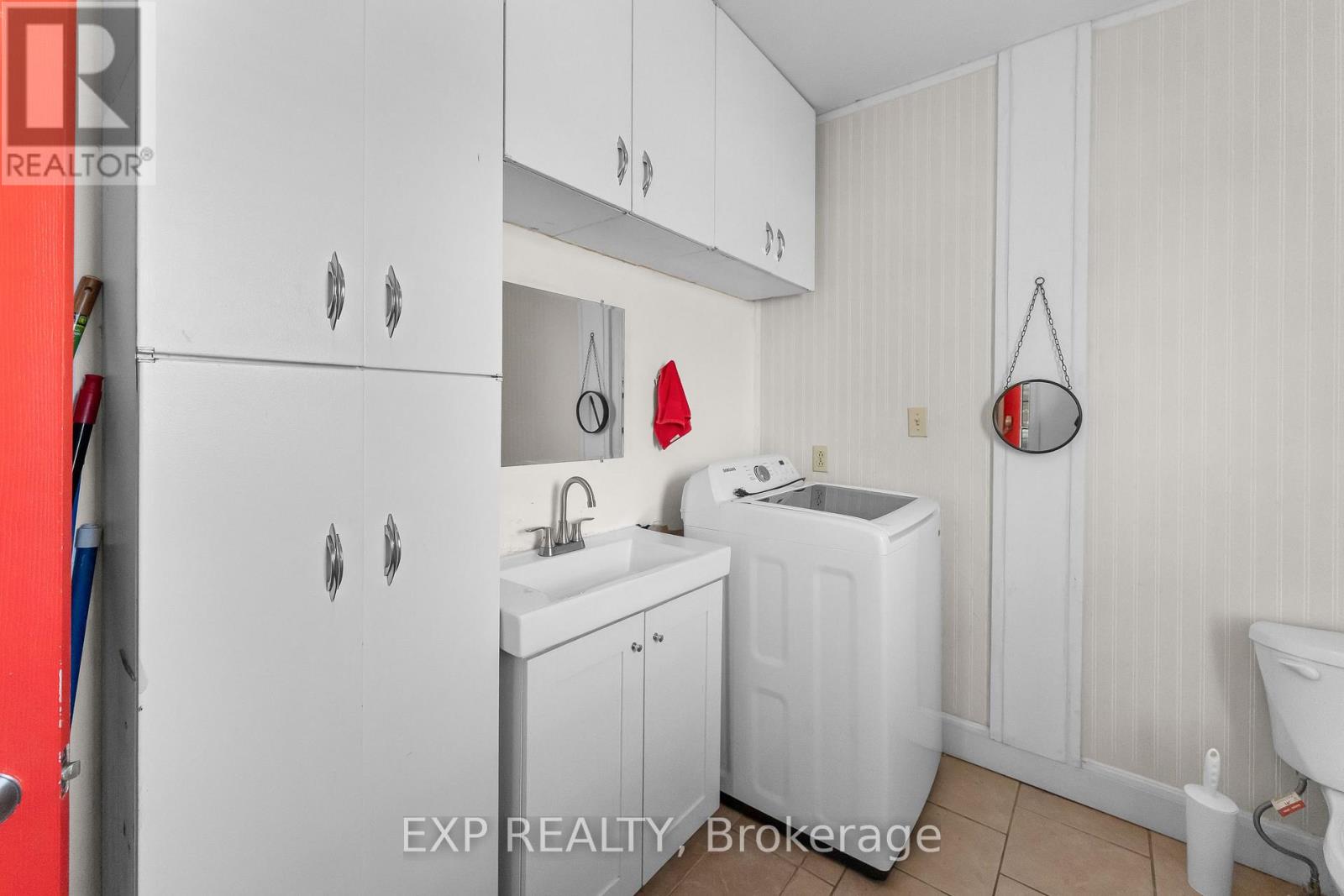 5958 Summer Street, Niagara Falls, Ontario  L2G 1M3 - Photo 23 - X12929338