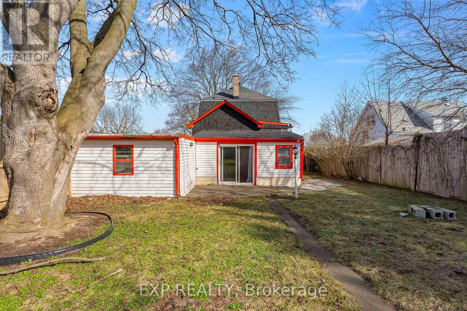 5958 Summer Street, Niagara Falls, Ontario  L2G 1M3 - Photo 35 - X12929338