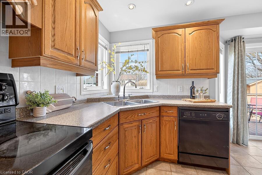 38 Cedar Park Drive, Welland, Ontario  L3C 7C8 - Photo 22 - 40810706