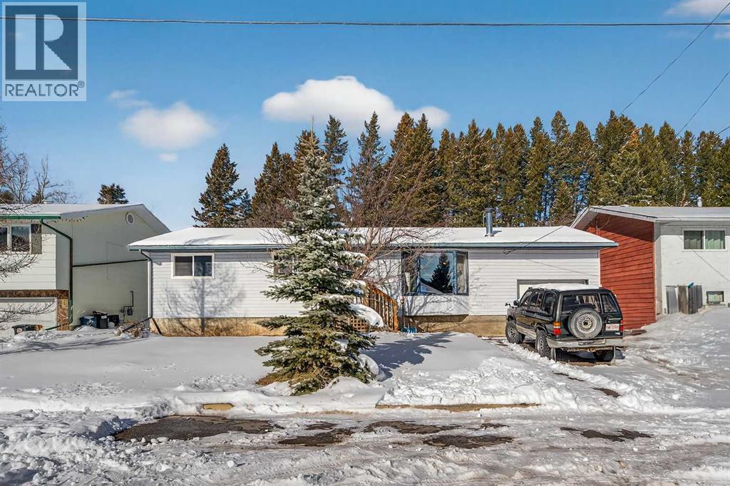 7705 24 Avenue, Coleman, Alberta  T0K 0M0 - Photo 3 - A2288535