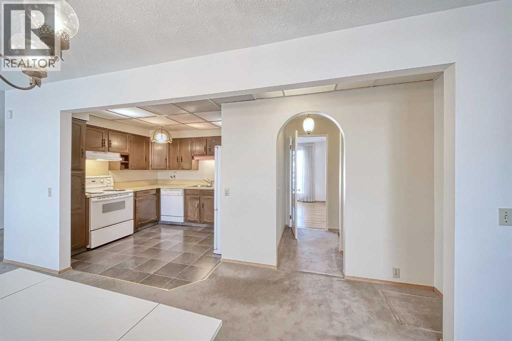 616 Dalmeny Hill Nw, Calgary, Alberta  T3A 1T6 - Photo 10 - A2291155