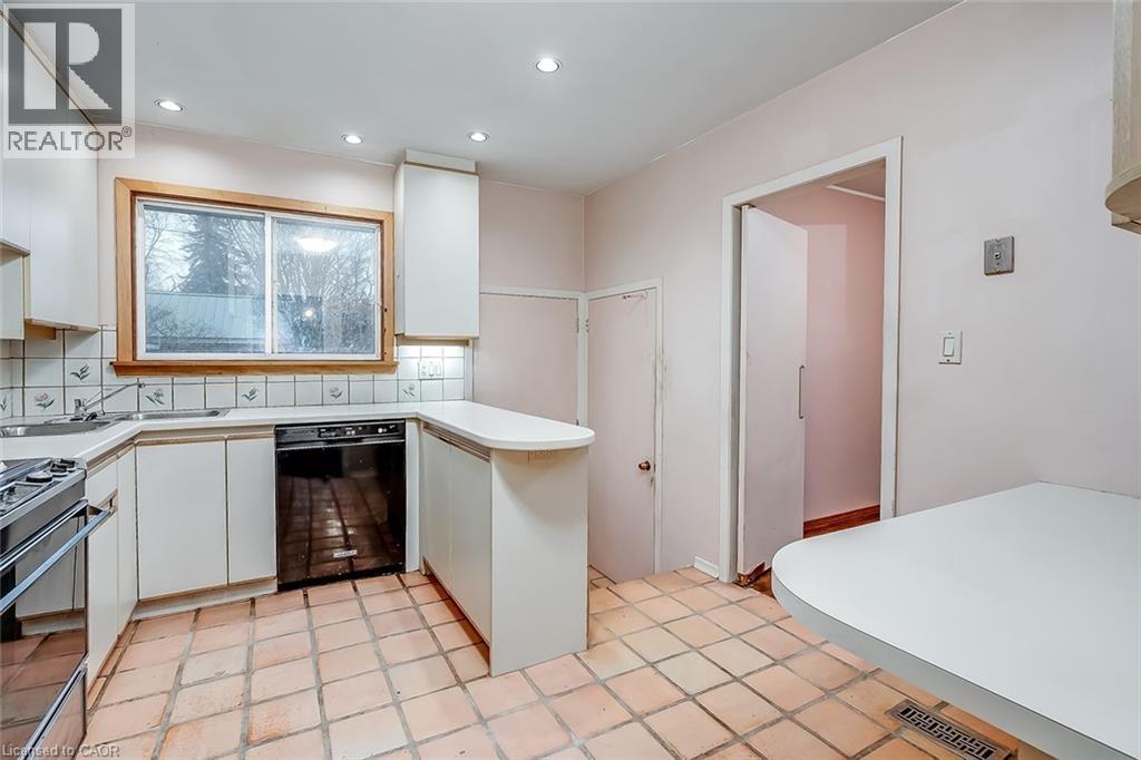 1322 Langdale Crescent, Oakville, Ontario  L6H 2K8 - Photo 11 - 40815316