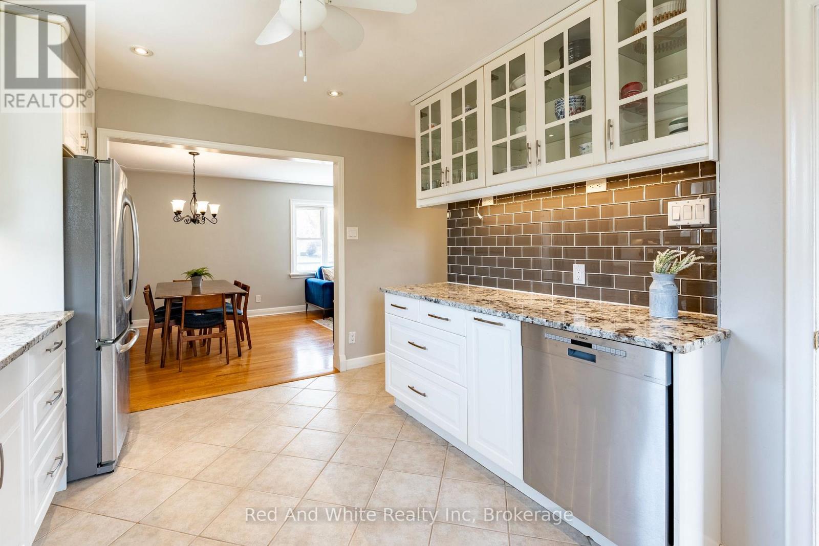 178 Bristol Street, Waterloo, Ontario  N2J 1H1 - Photo 15 - X12929450