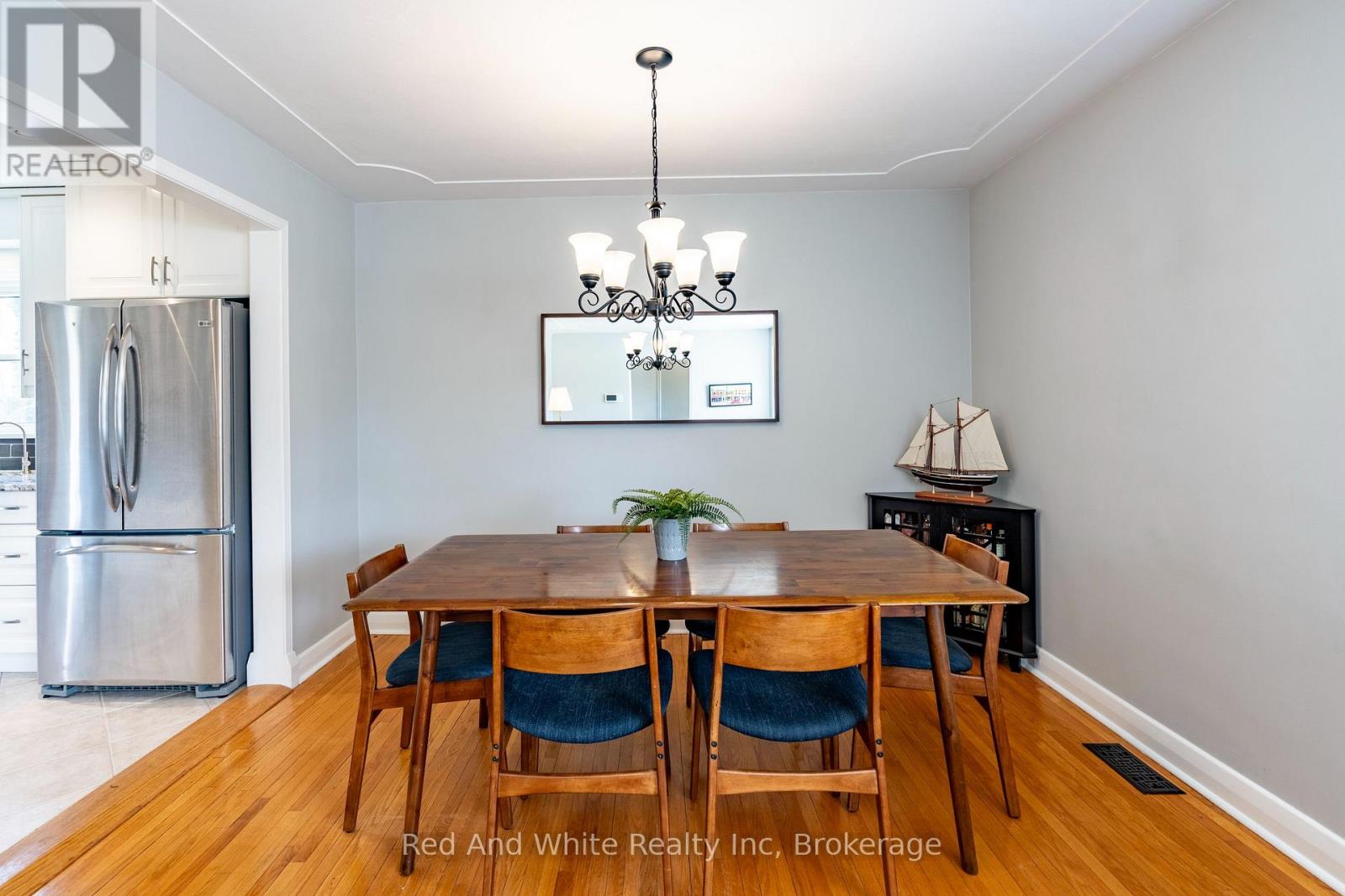 178 Bristol Street, Waterloo, Ontario  N2J 1H1 - Photo 9 - X12929450