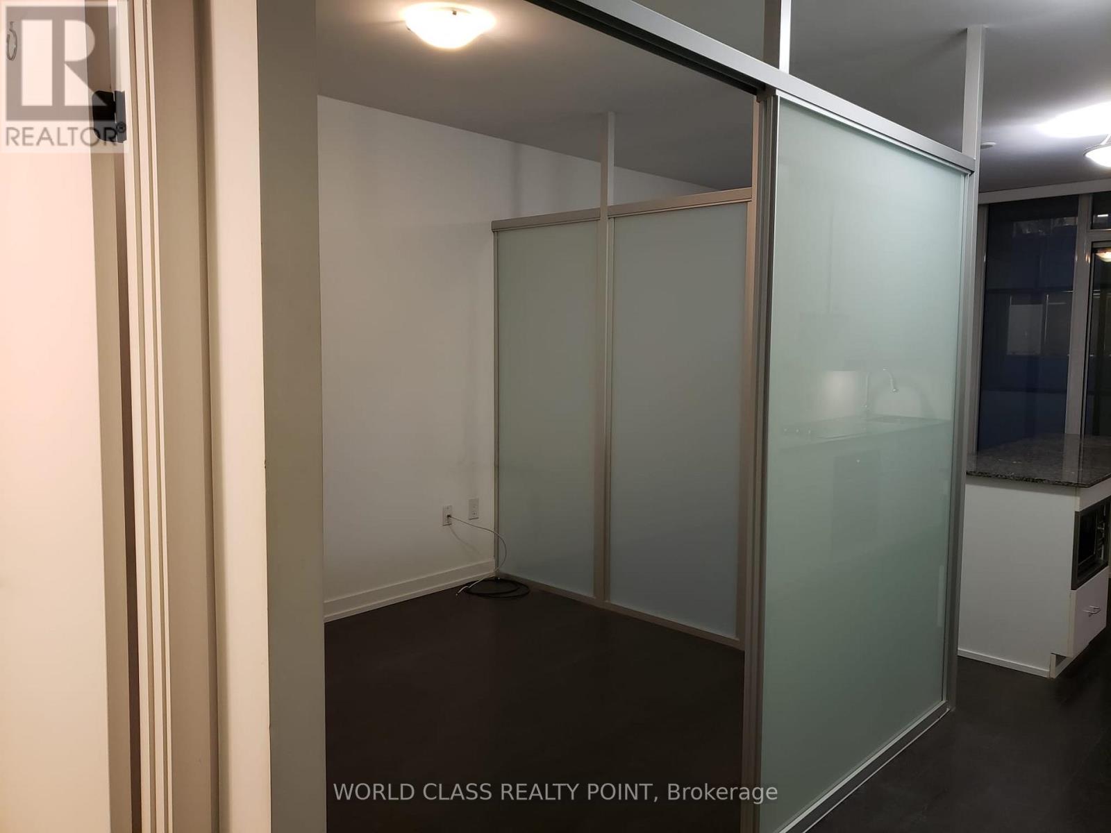 1506 - 426 University Avenue, Toronto, Ontario  M5G 1S9 - Photo 6 - C12929354