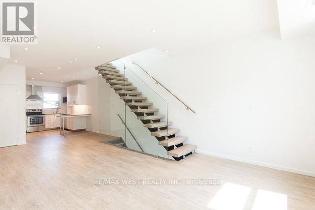 A - 1118 Queen Street W, Toronto (Trinity-Bellwoods), Ontario  M6J 1H9 - Photo 3 - C12929396