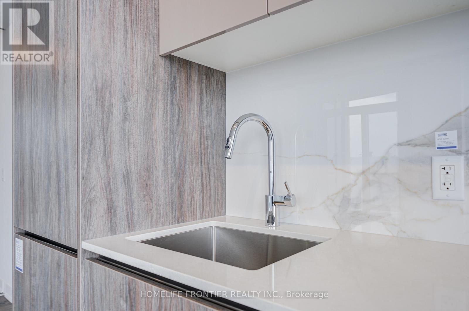 3806 - 180 Front Street E, Toronto, Ontario  M5A 0A9 - Photo 17 - C12929454