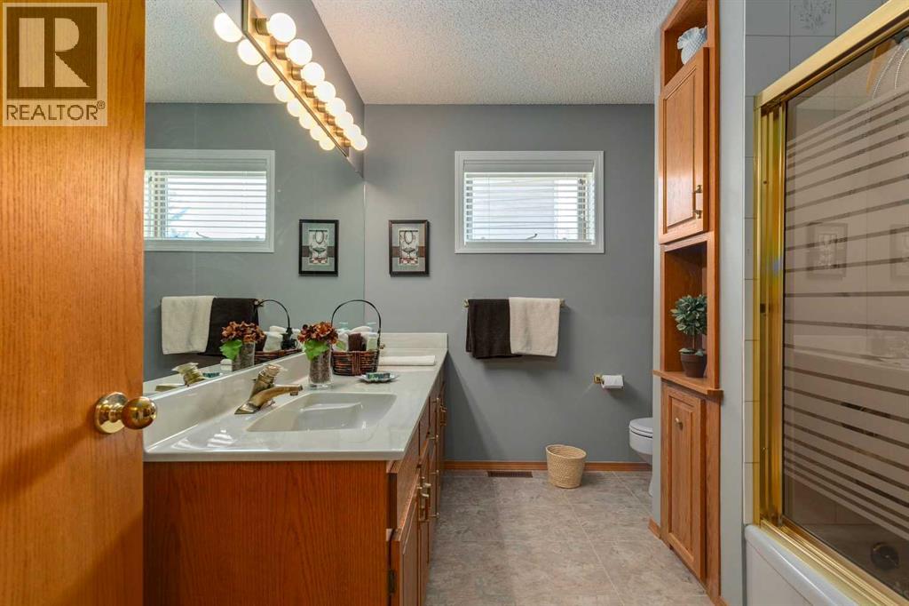 88 Woodacres Drive Sw, Calgary, Alberta  T2W 4Z8 - Photo 24 - A2296116