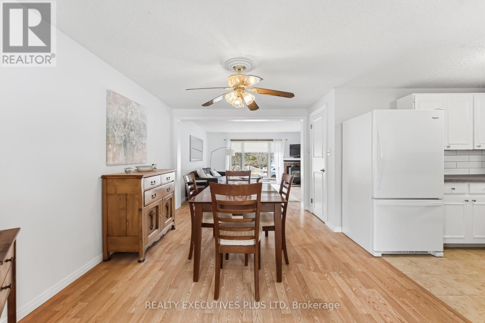 5 Pineview Court, New Tecumseth, Ontario  L0G 1W0 - Photo 13 - N12689866