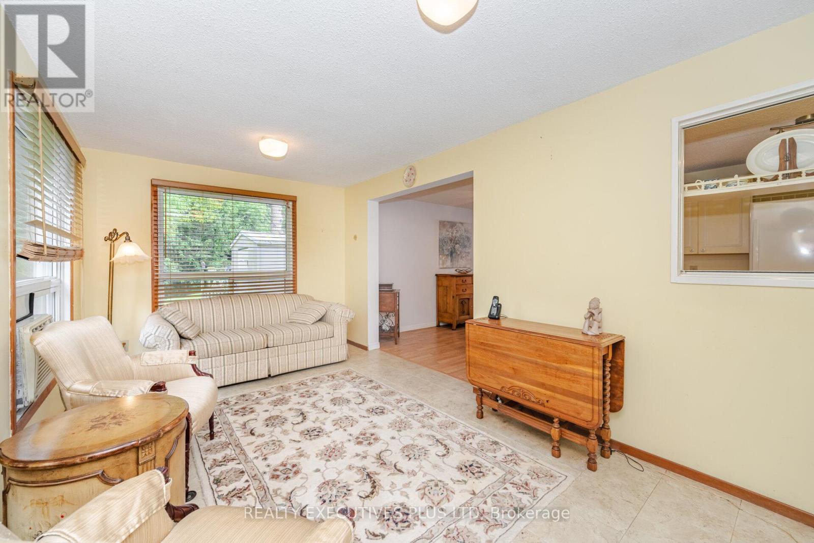 5 Pineview Court, New Tecumseth, Ontario  L0G 1W0 - Photo 22 - N12689866