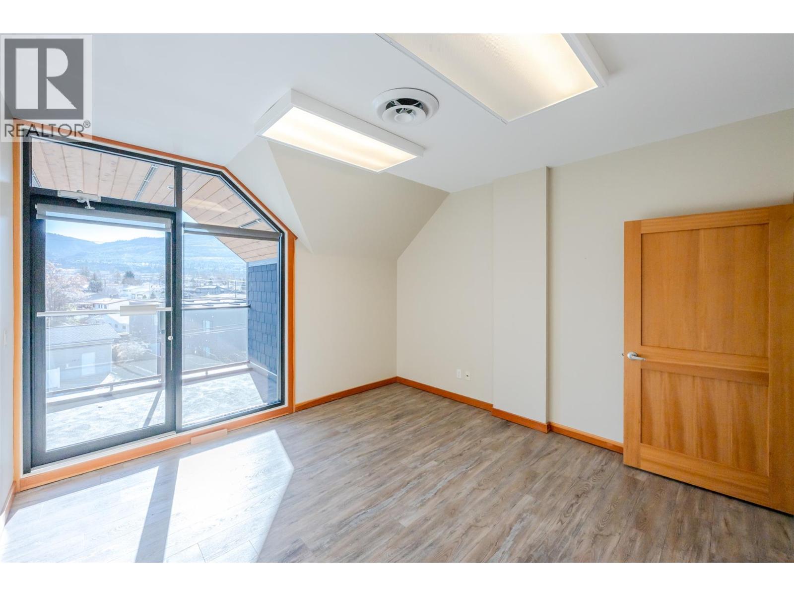 1516 Fairview Road Unit# 301, Penticton, British Columbia  V2A 6A3 - Photo 30 - 10380694