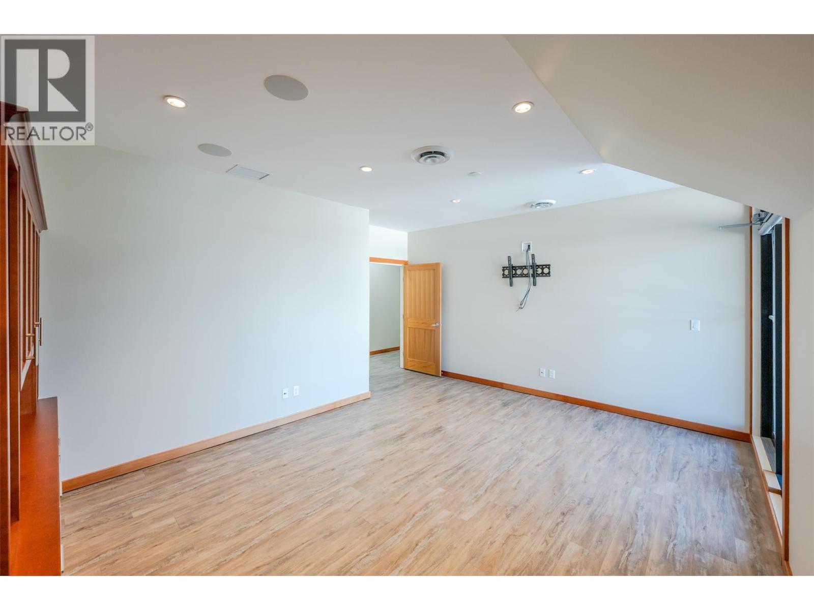 1516 Fairview Road Unit# 301, Penticton, British Columbia  V2A 6A3 - Photo 28 - 10380694