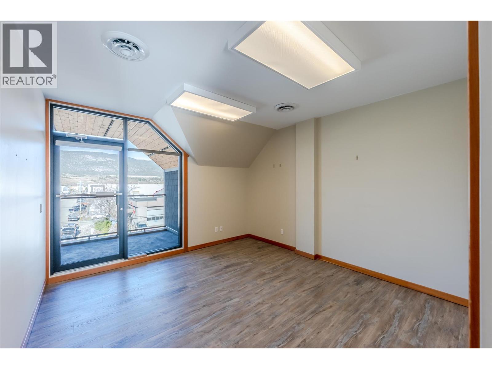 1516 Fairview Road Unit# 301, Penticton, British Columbia  V2A 6A3 - Photo 10 - 10380694