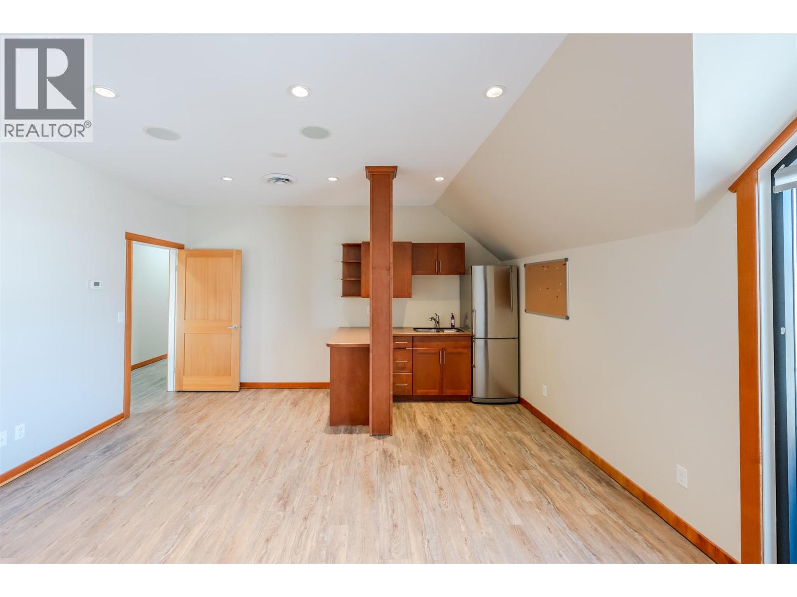 1516 Fairview Road Unit# 301, Penticton, British Columbia  V2A 6A3 - Photo 22 - 10380694