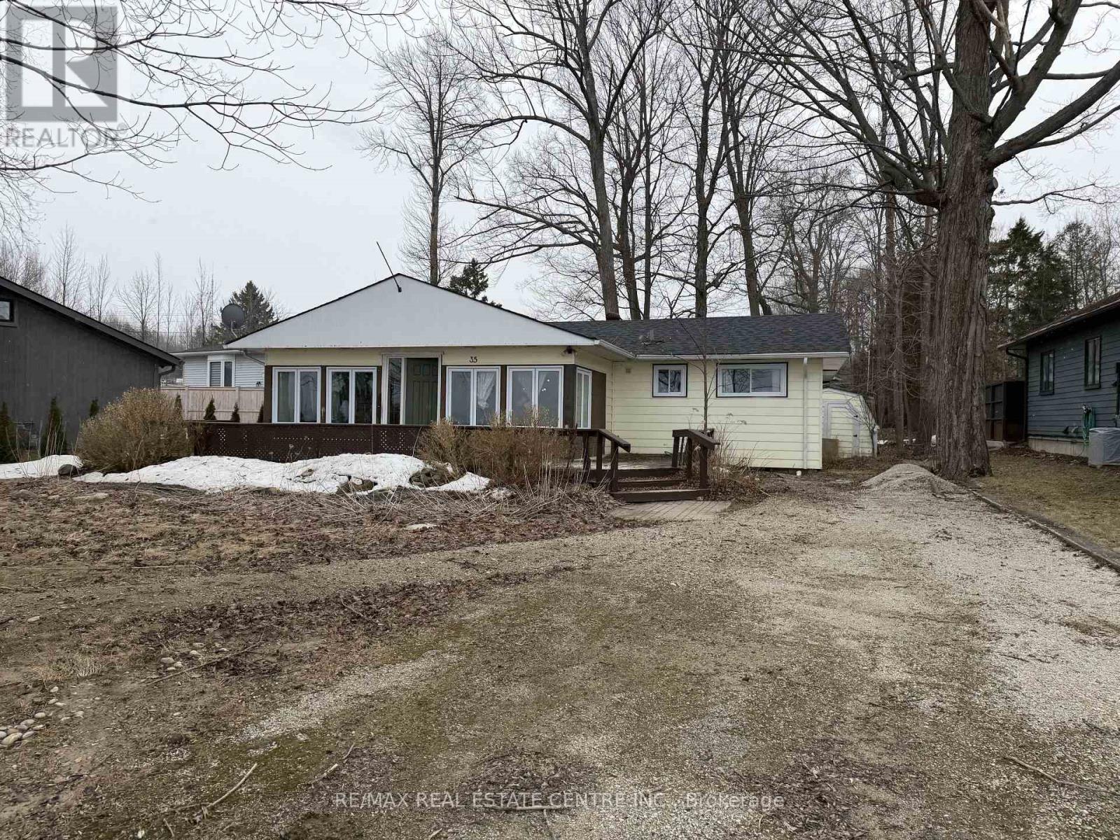 35 LAKESIDE AVENUE, Meaford, Ontario