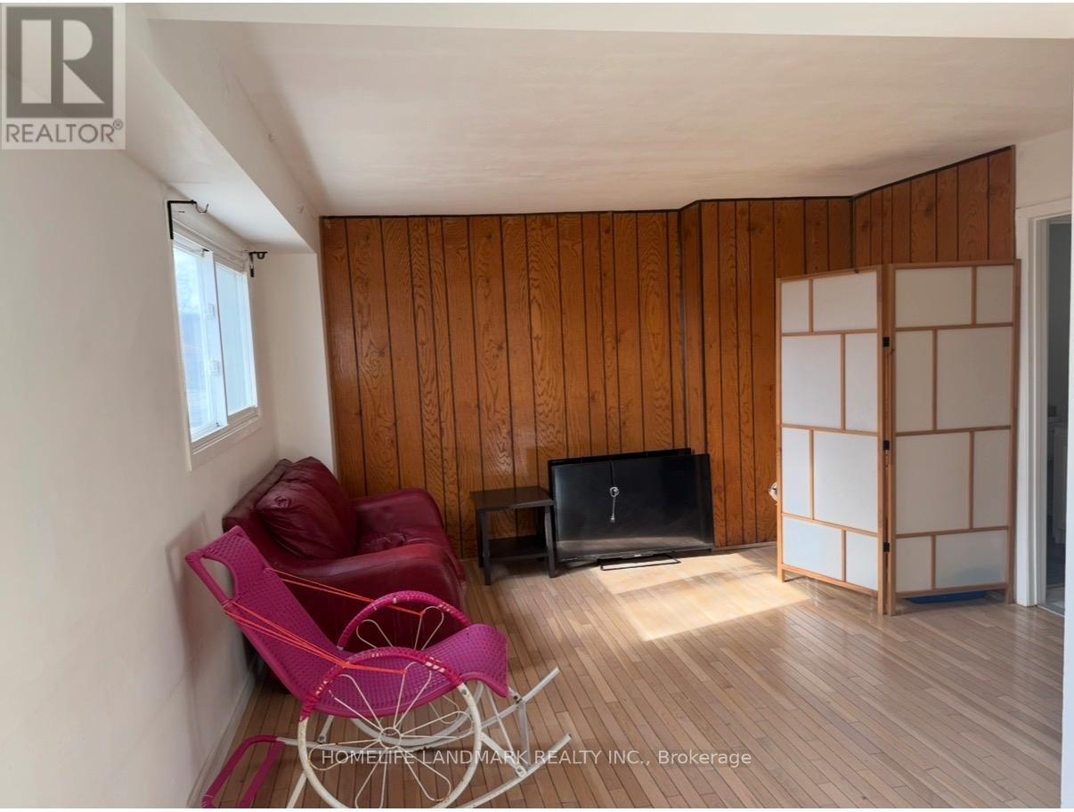 58 Muirlands Drive, Toronto (Milliken), Ontario  M1V 2B4 - Photo 6 - E12929366