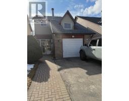 58 MUIRLANDS DRIVE, Toronto, Ontario