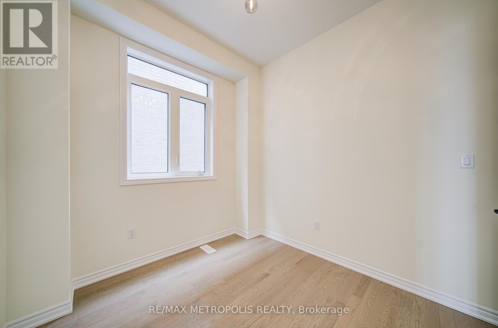 19 Kane Crescent, Aurora, Ontario  L4G 0C5 - Photo 11 - N12929274