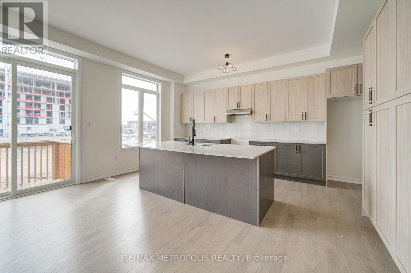 19 Kane Crescent, Aurora, Ontario  L4G 0C5 - Photo 20 - N12929274