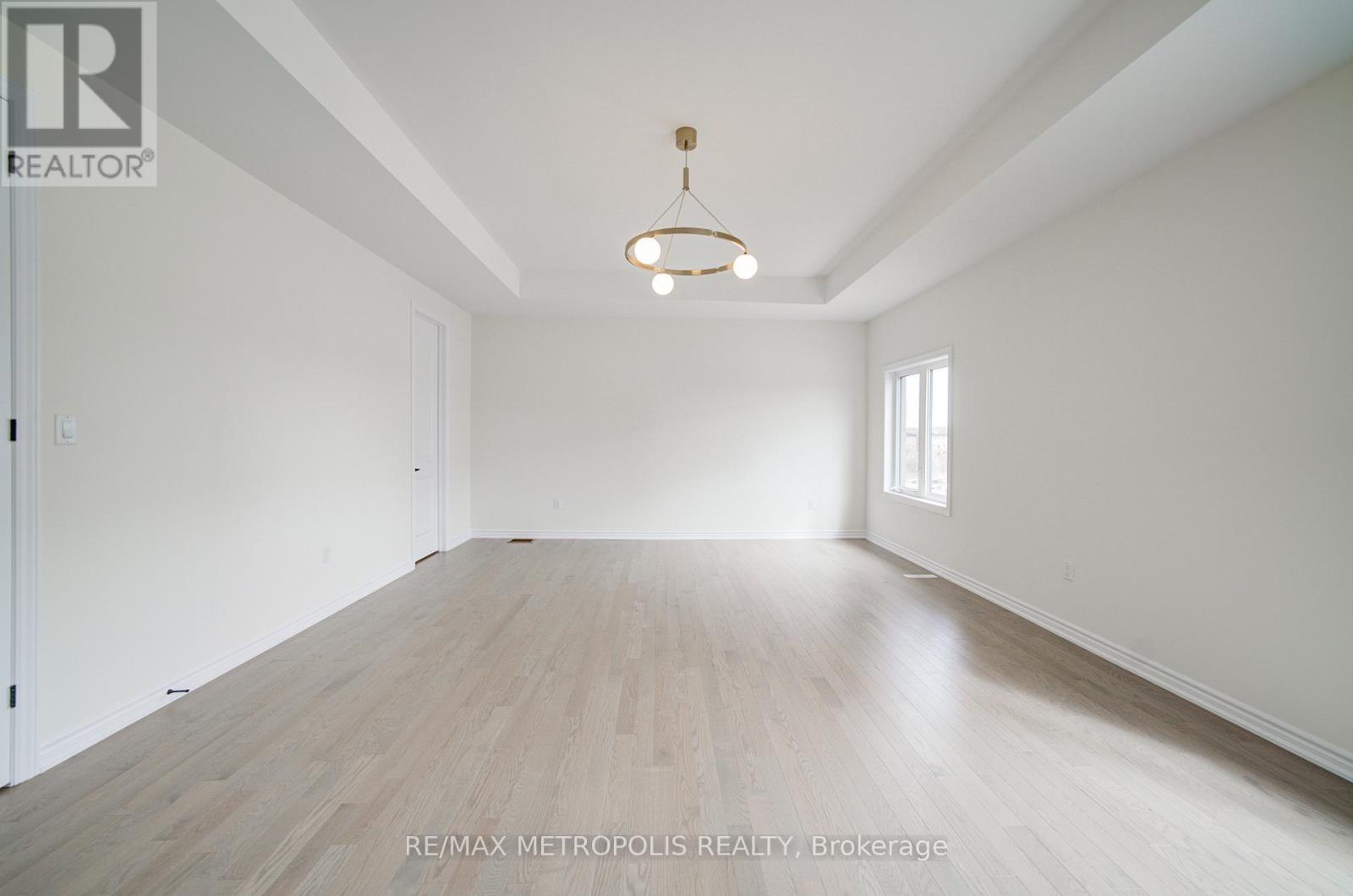 19 Kane Crescent, Aurora, Ontario  L4G 0C5 - Photo 27 - N12929274