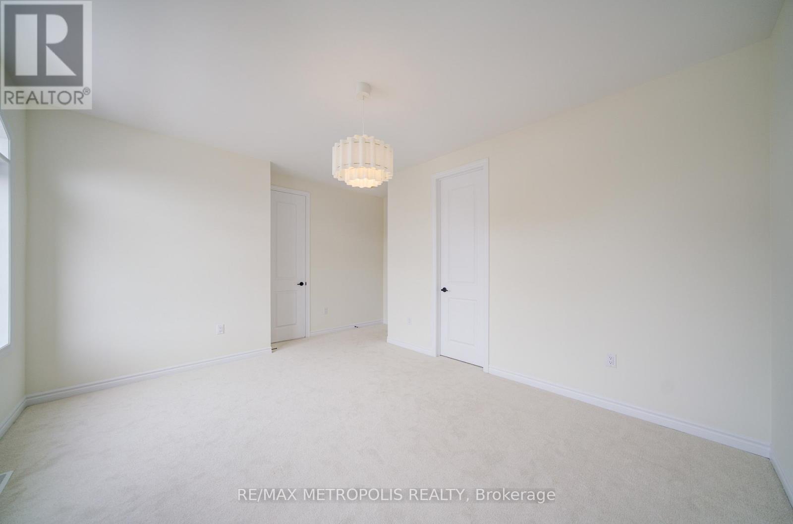 19 Kane Crescent, Aurora, Ontario  L4G 0C5 - Photo 32 - N12929274