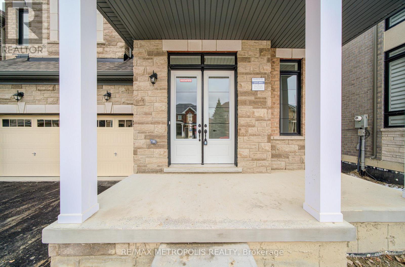 19 Kane Crescent, Aurora, Ontario  L4G 0C5 - Photo 4 - N12929274