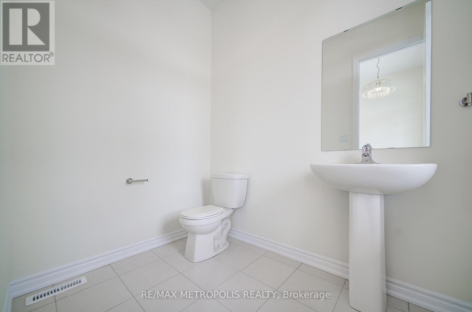 19 Kane Crescent, Aurora, Ontario  L4G 0C5 - Photo 44 - N12929274