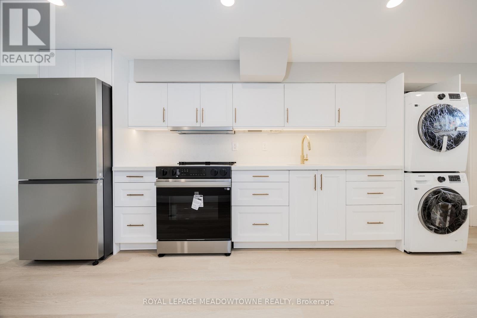 92 The Westway, Toronto (Kingsview Village-The Westway), Ontario  M9P 2B2 - Photo 34 - W12929214