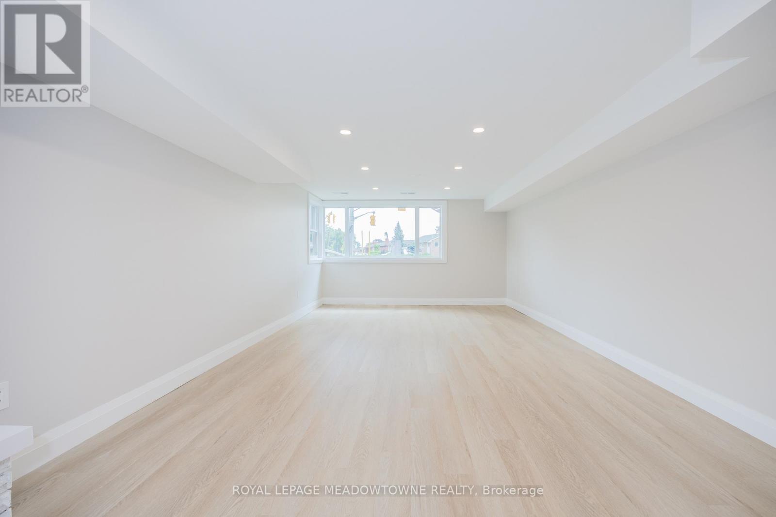 92 The Westway, Toronto (Kingsview Village-The Westway), Ontario  M9P 2B2 - Photo 41 - W12929214