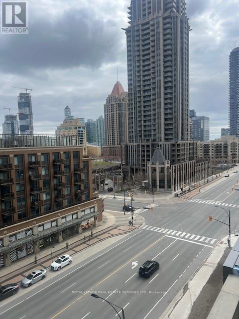 601 - 430 Square One Drive, Mississauga, Ontario  L5B 3Y1 - Photo 10 - W12929238