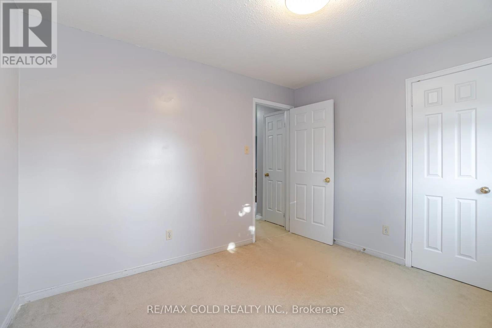 21 Nottingham Crescent, Brampton, Ontario  L6S 4G3 - Photo 17 - W12929248