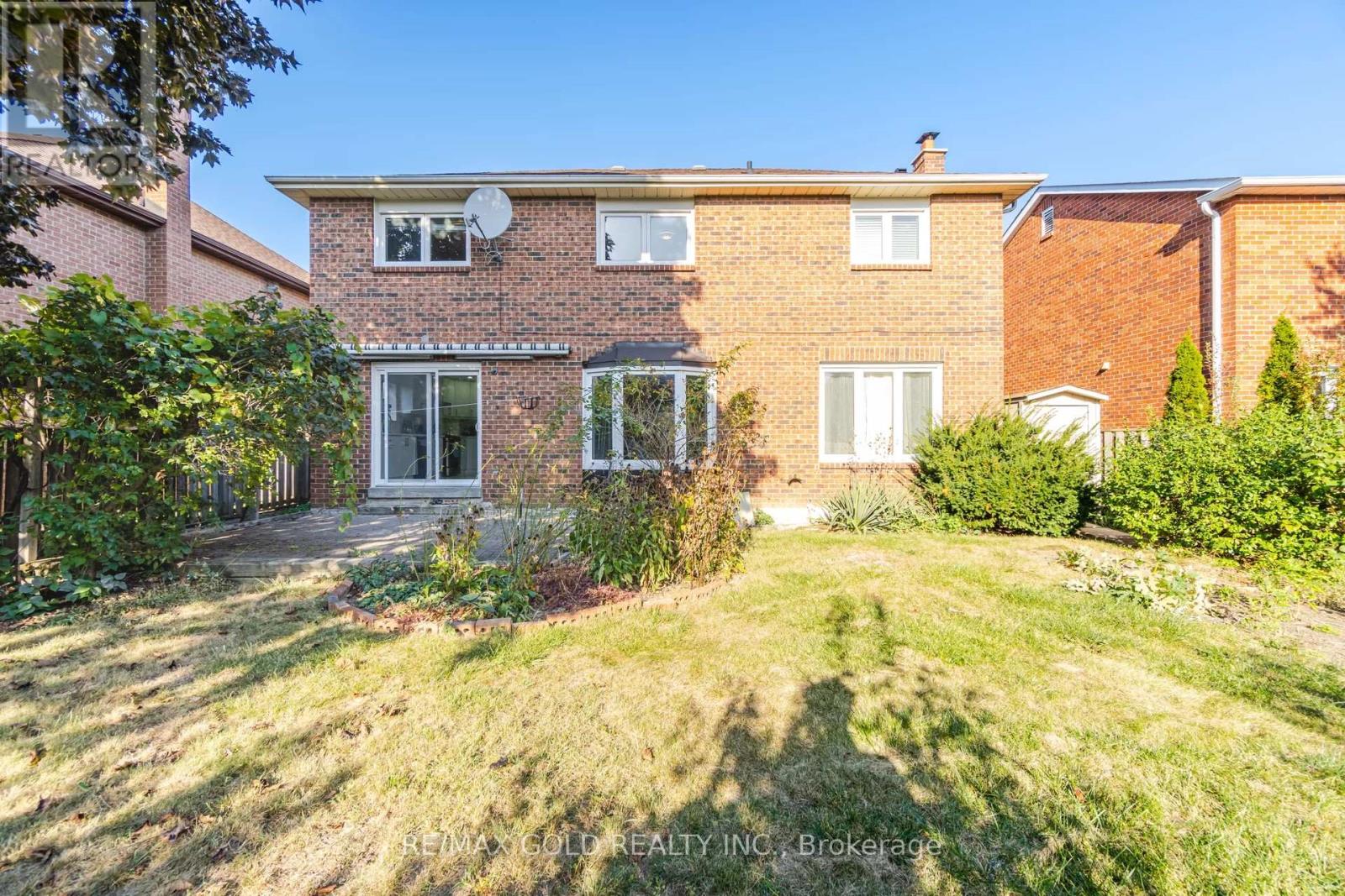 21 Nottingham Crescent, Brampton, Ontario  L6S 4G3 - Photo 19 - W12929248