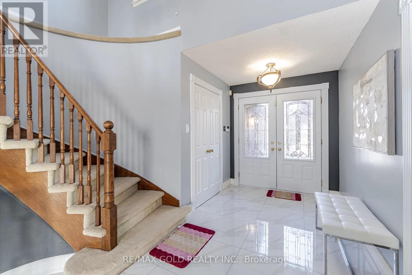 21 Nottingham Crescent, Brampton, Ontario  L6S 4G3 - Photo 6 - W12929248